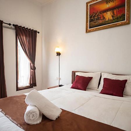 Santhi Guna Bungalow Toyapakeh Luaran gambar