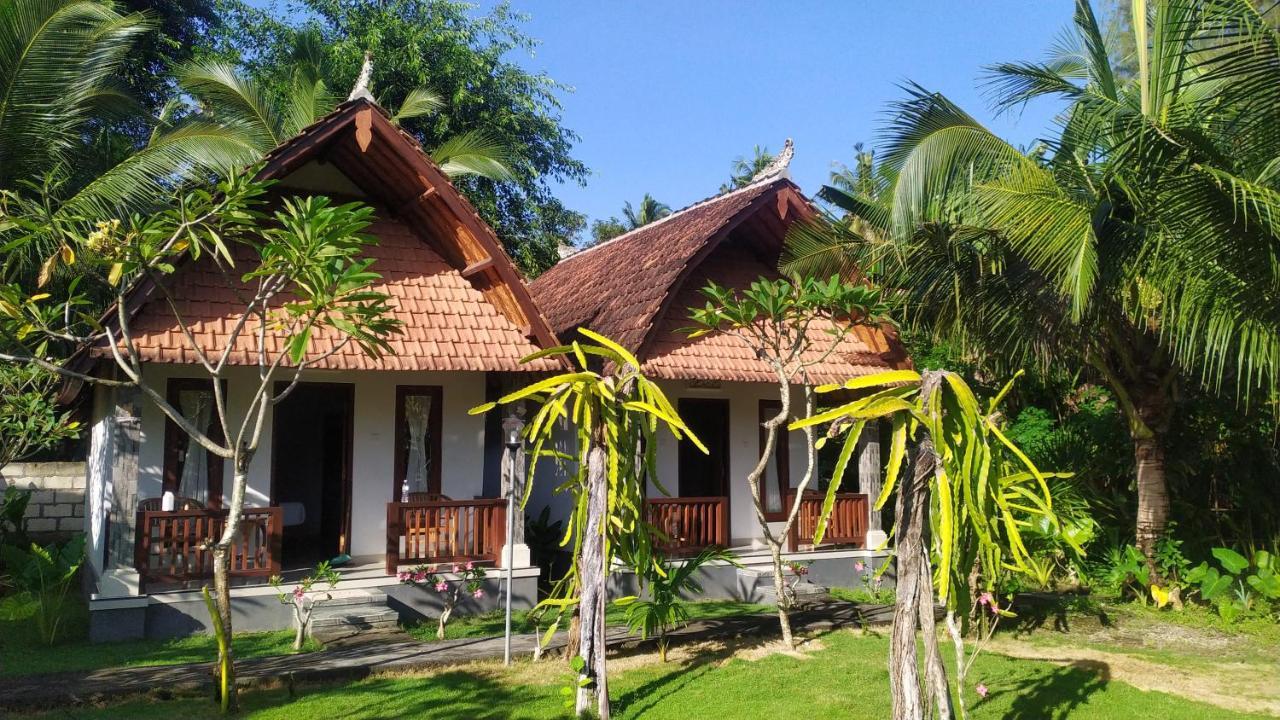 Santhi Guna Bungalow Toyapakeh Luaran gambar