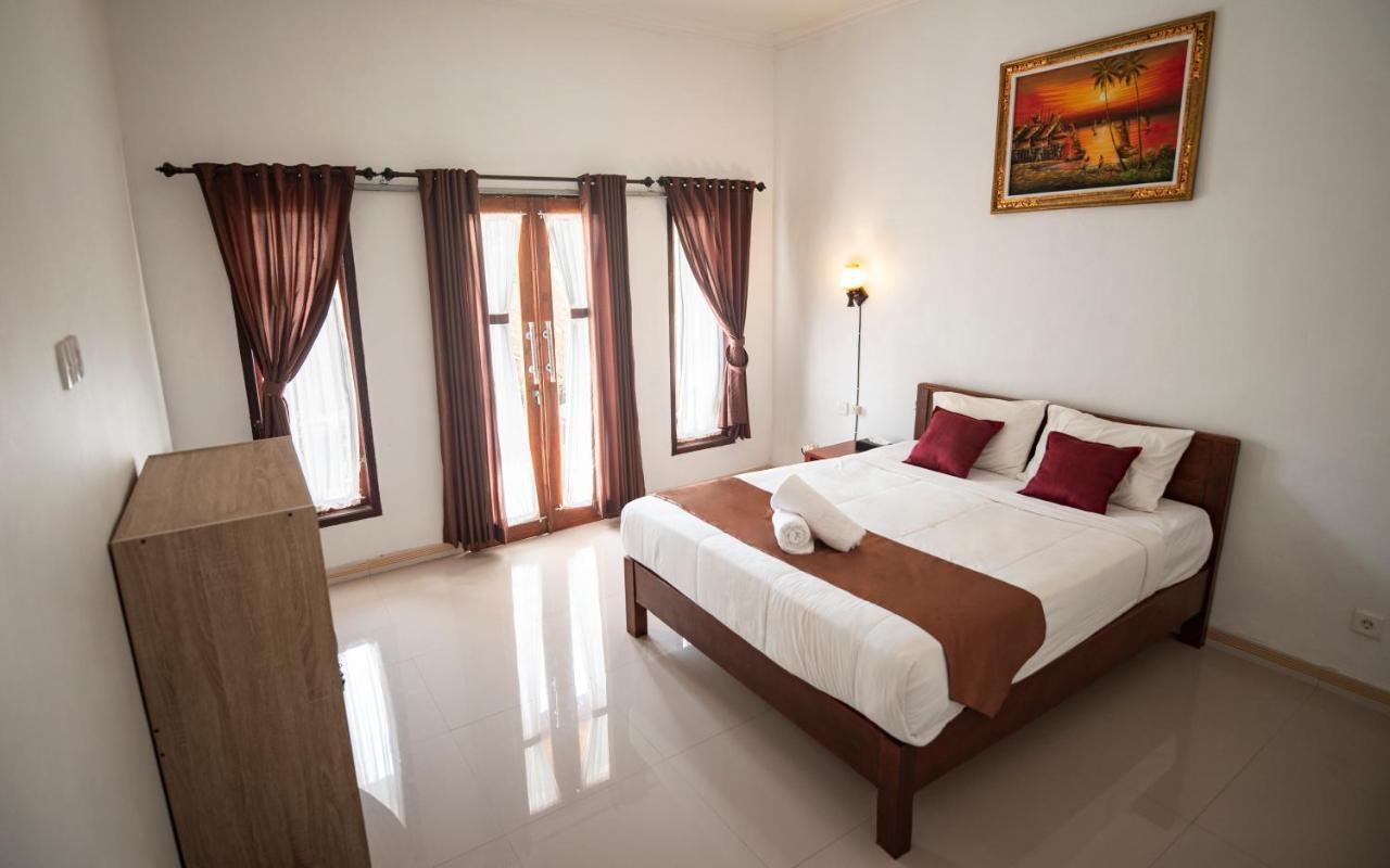 Santhi Guna Bungalow Toyapakeh Luaran gambar