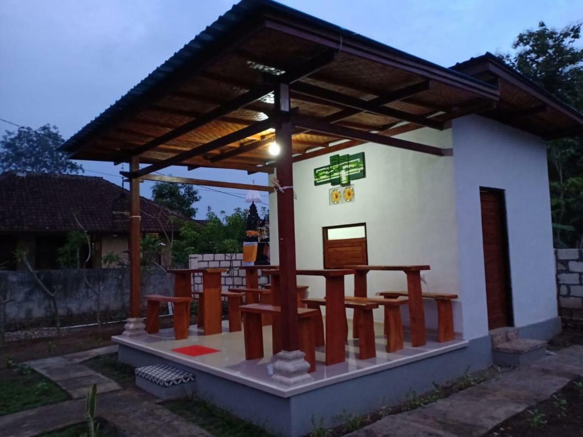 Santhi Guna Bungalow Toyapakeh Luaran gambar