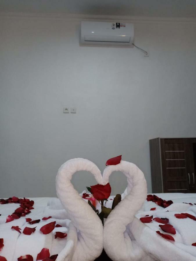 Santhi Guna Bungalow Toyapakeh Luaran gambar