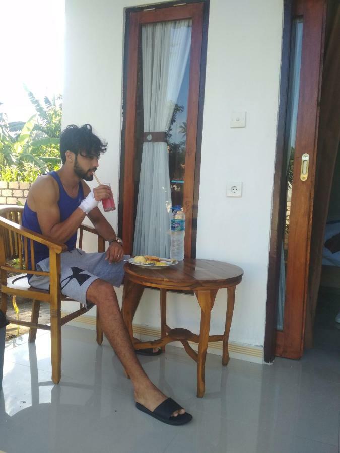 Santhi Guna Bungalow Toyapakeh Luaran gambar