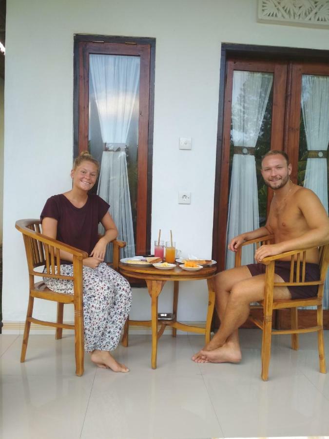 Santhi Guna Bungalow Toyapakeh Luaran gambar